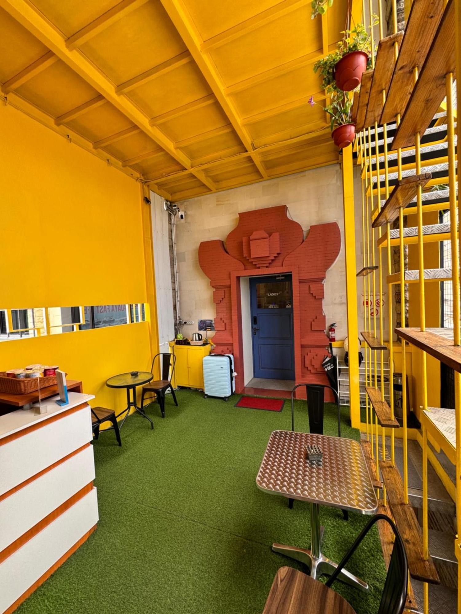 Capsule Inn Bali Legian Exterior foto